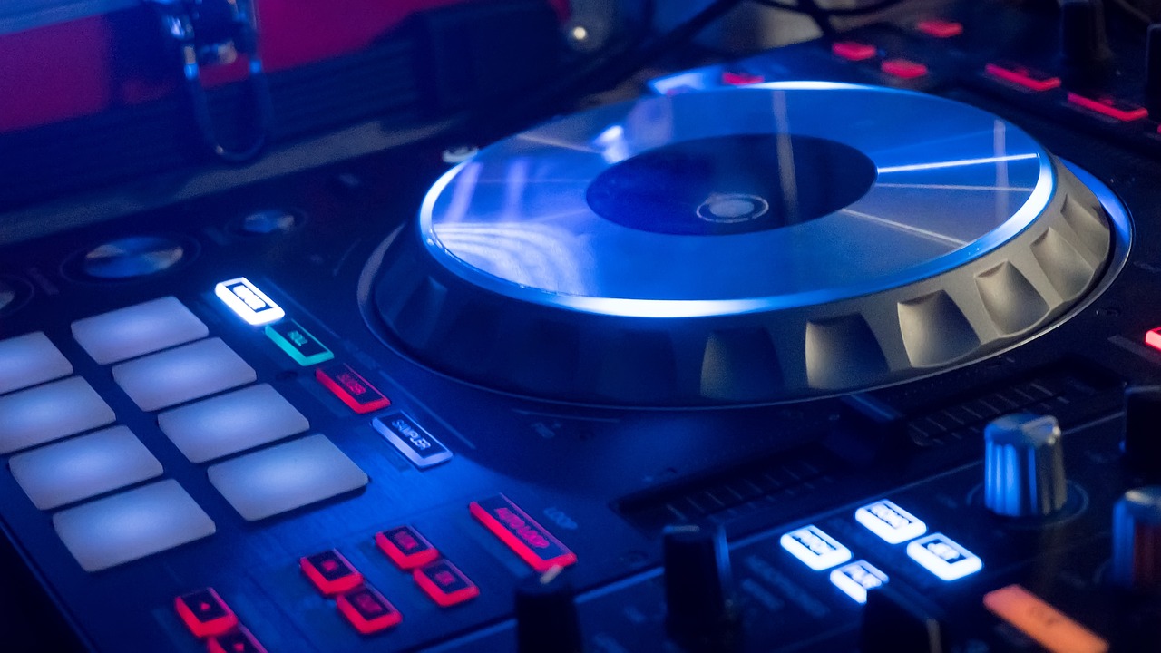 四月音乐盛宴，最新音乐收录，热门歌曲一网打尽